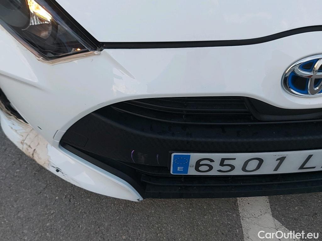  Toyota  Yaris TOYOTA  / 2020 / 5P / berlina con portón 1.5 120H Active Tech #17