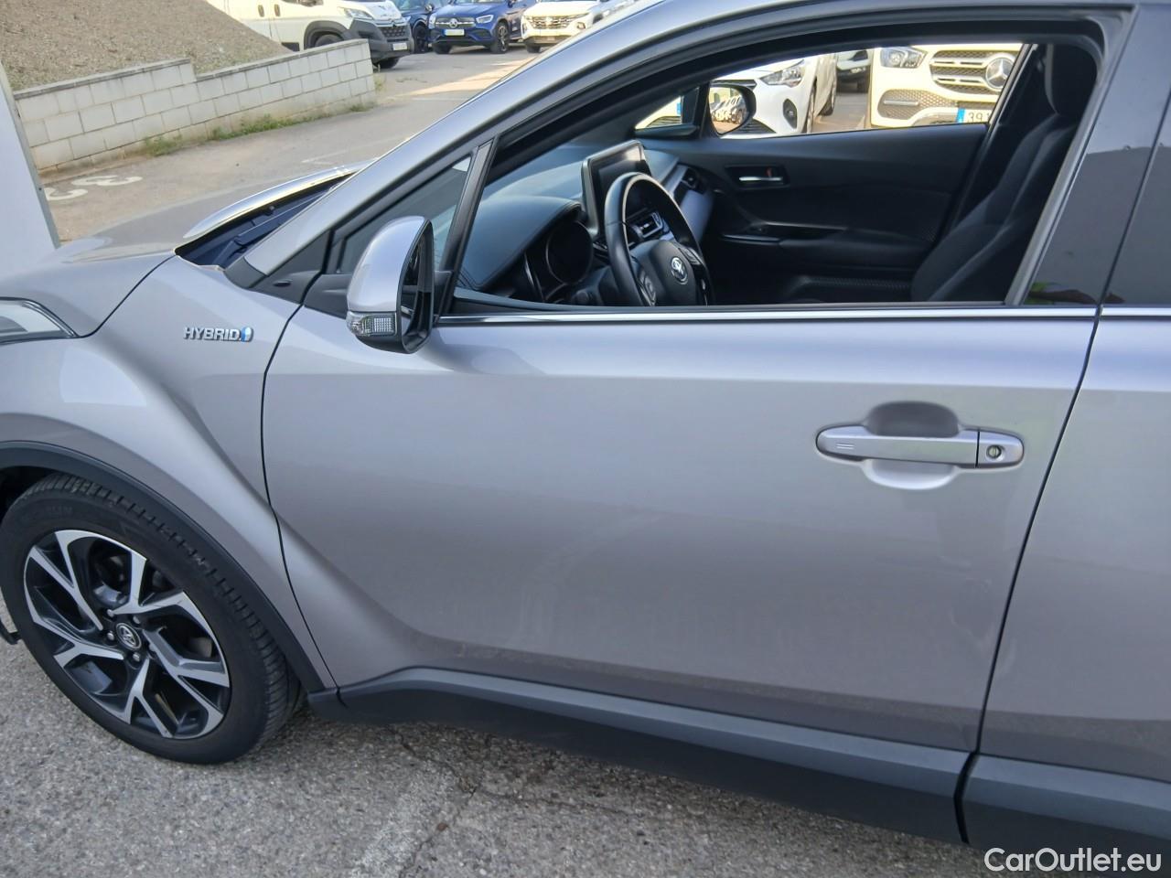  Toyota  C-HR TOYOTA  / 2016 / 5P / todoterreno 1.8 125H Advance (CX) #12