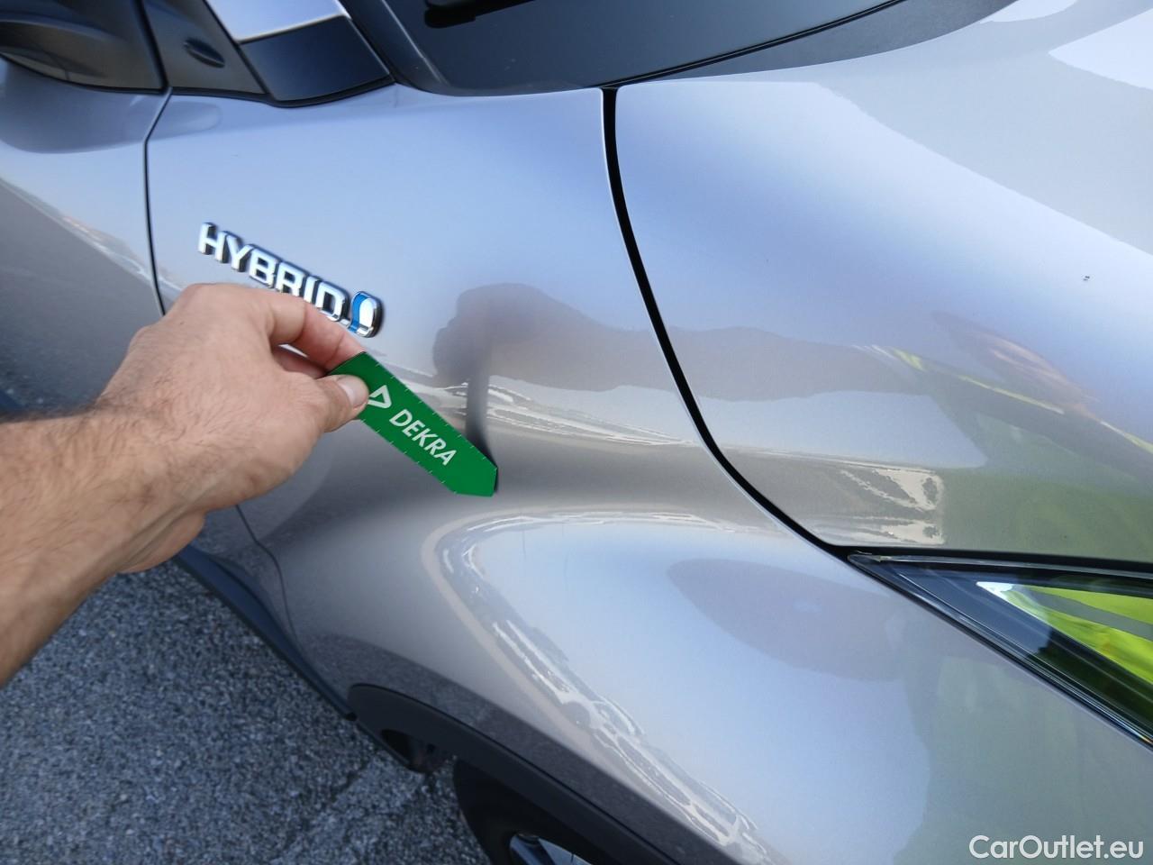  Toyota  C-HR TOYOTA  / 2016 / 5P / todoterreno 1.8 125H Advance (CX) #32