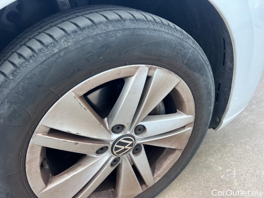  Volkswagen  Golf  VIII Berlina 2.0 TDI 115CV MT6 E6dT #10