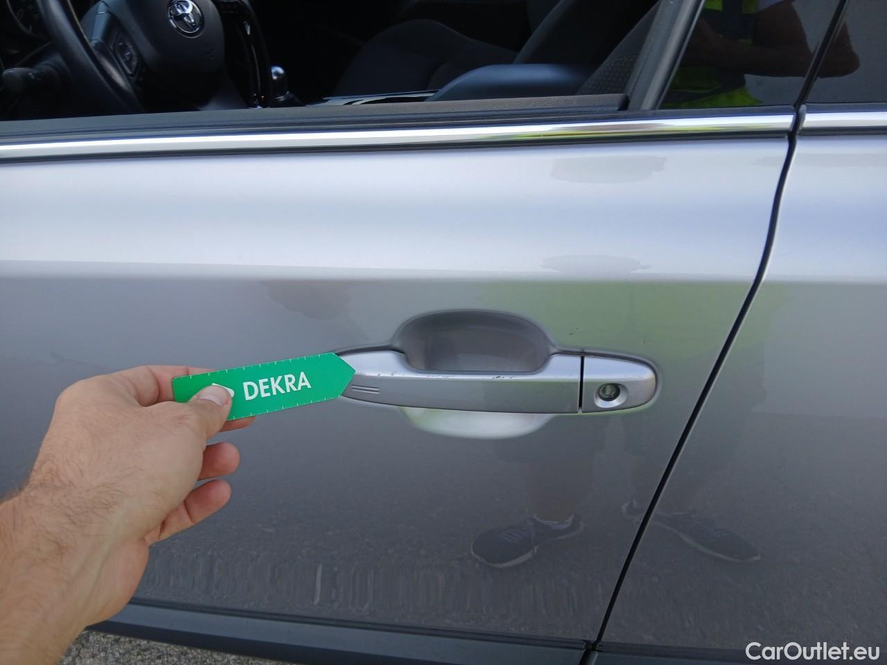  Toyota  C-HR TOYOTA  / 2016 / 5P / todoterreno 1.8 125H Advance (CX) #36