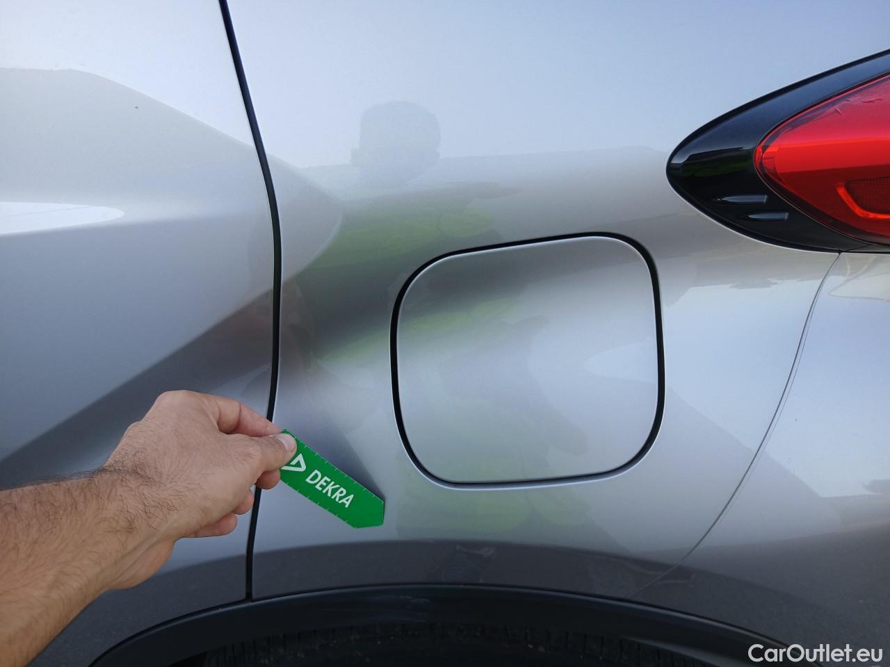  Toyota  C-HR TOYOTA  / 2016 / 5P / todoterreno 1.8 125H Advance (CX) #17