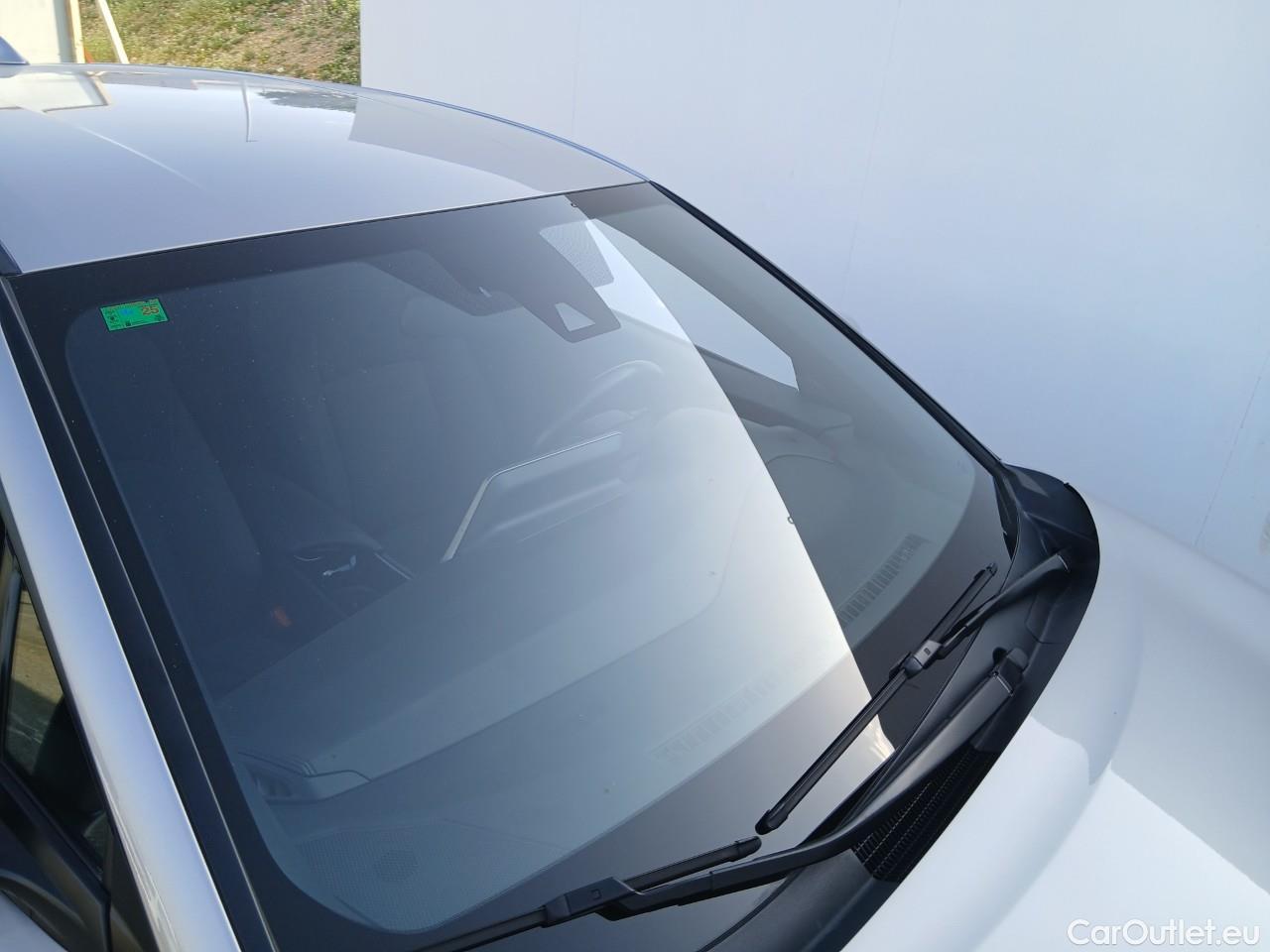  Toyota  C-HR TOYOTA  / 2016 / 5P / todoterreno 1.8 125H Advance (CX) #1