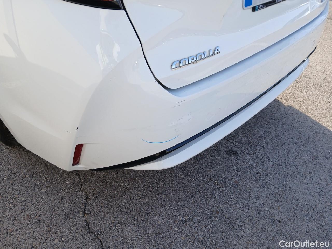 Toyota  Corolla TOYOTA  / 2019 / 5P / familiar 1.8 125H ACTIVE TECH E-CVT TOU SPORT #19
