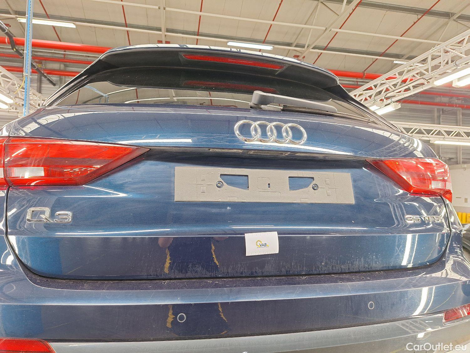  Audi  Q3 Audi,  '18, Audi  35 TFSI S tronic Advanced 5d #37