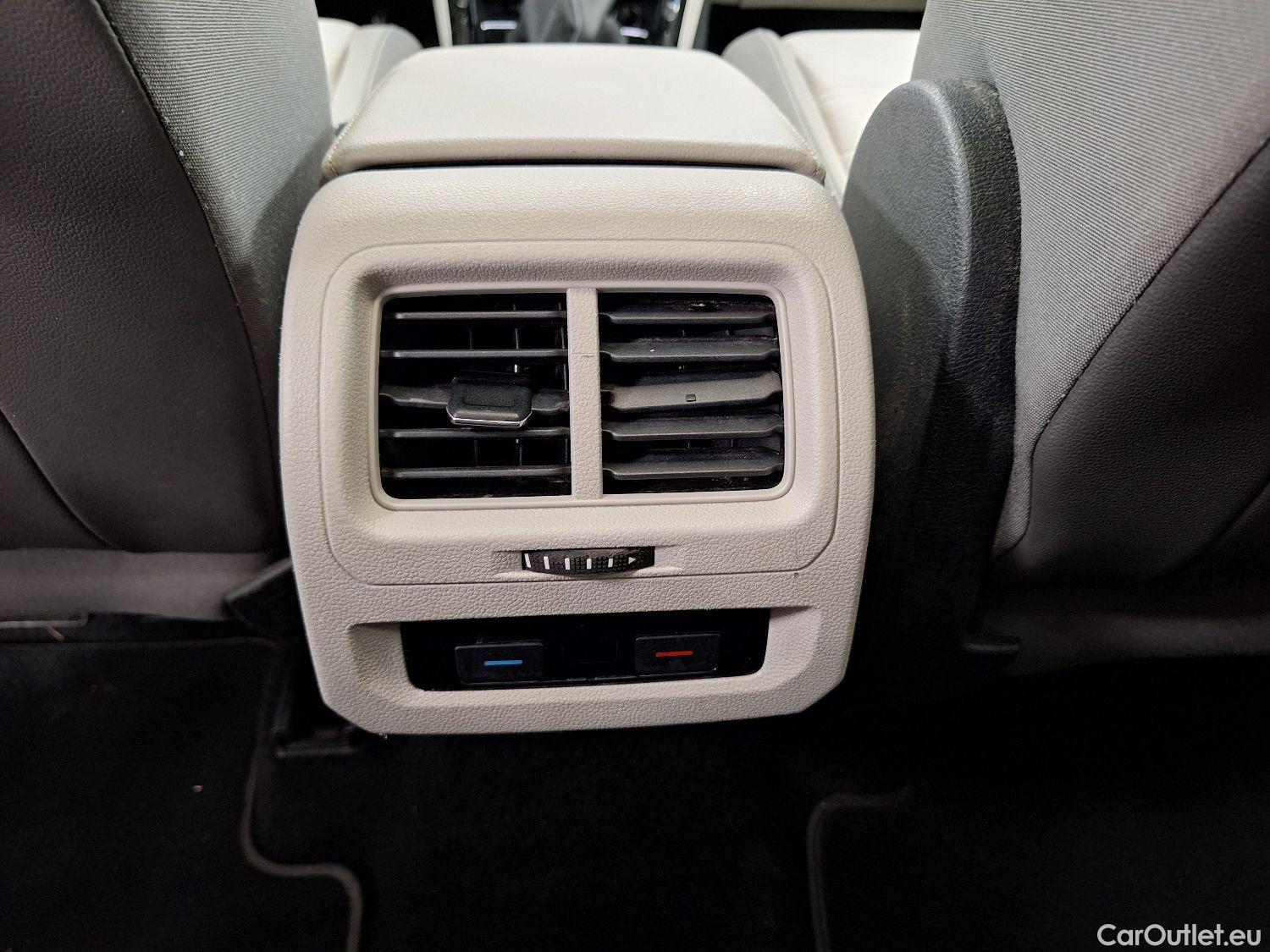  Volkswagen  Touran VW,  '15, Volkswagen  1.6 TDi Highline 5d #81