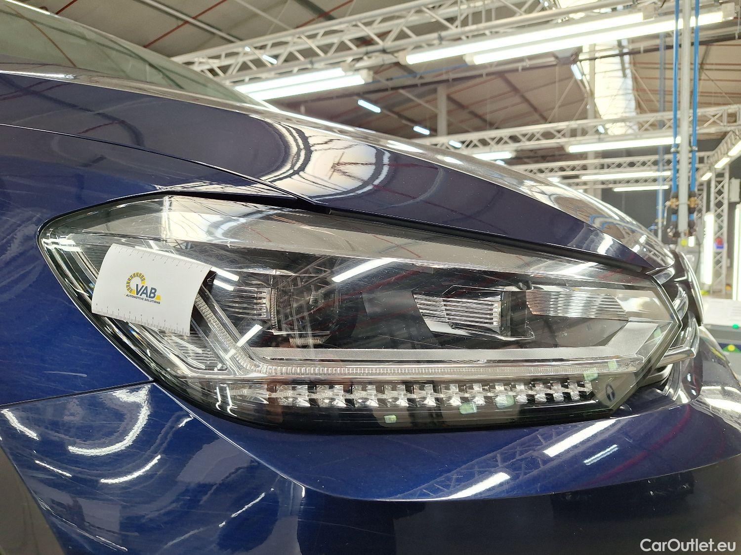  Volkswagen  Touran VW,  '15, Volkswagen  1.6 TDi Highline 5d #56