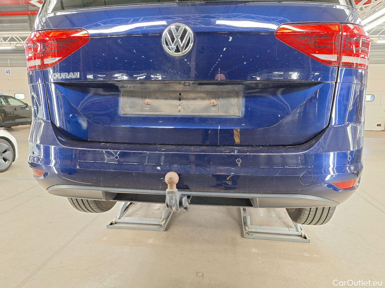  Volkswagen  Touran VW,  '15, Volkswagen  1.6 TDi Highline 5d #20