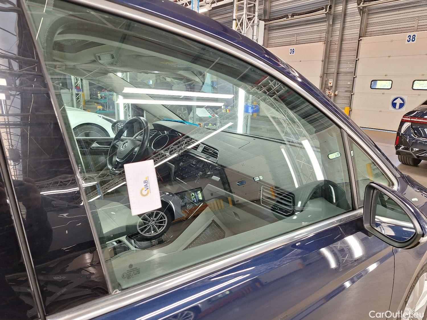  Volkswagen  Touran VW,  '15, Volkswagen  1.6 TDi Highline 5d #60