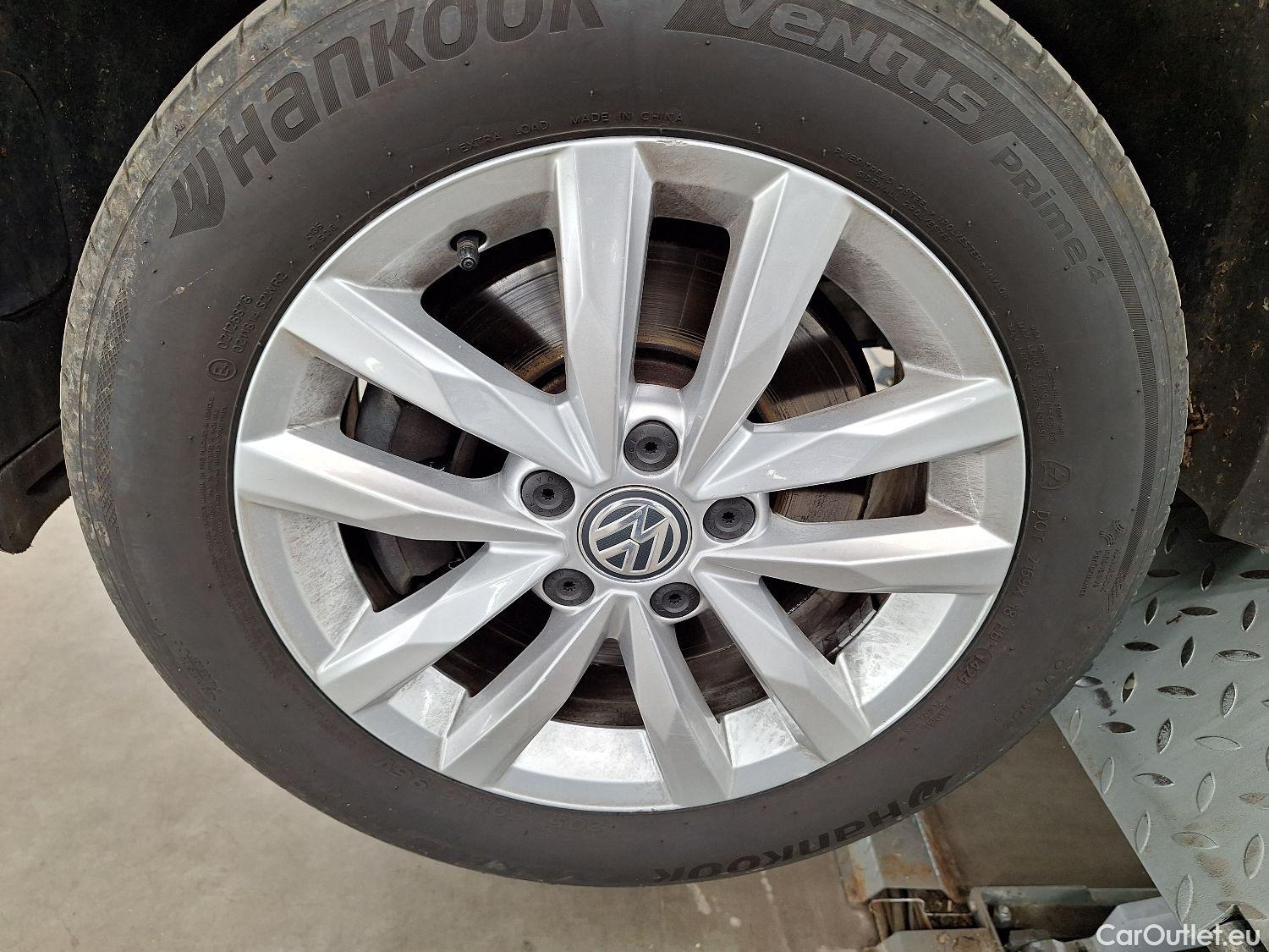  Volkswagen  Touran VW,  '15, Volkswagen  1.6 TDi Highline 5d #43