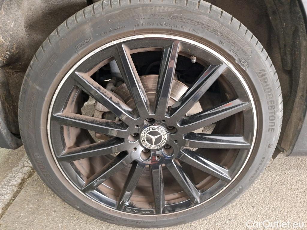  Mercedes  GLB MERCEDES-BENZ  / 2019 / 5P / SUV  220 d AMG Line 4Matic #40