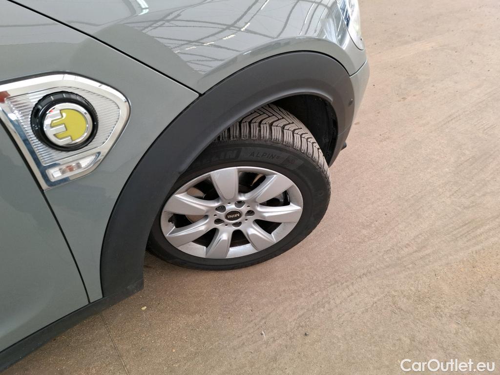  Mini  Countryman MINI  / 2016 / 5P / Crossover Cooper SE ALL4 Busi Design 136+88ch BVA6 #8