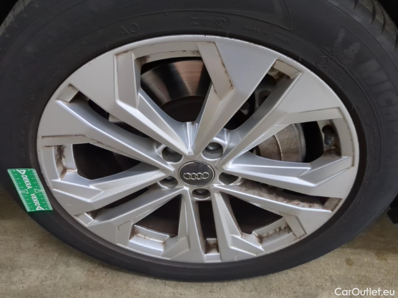  Audi  A4 Allroad AUDI  quattro / 2019 / 5P / Break 45 TFSI 245 Quattro S Tronic Avus #1