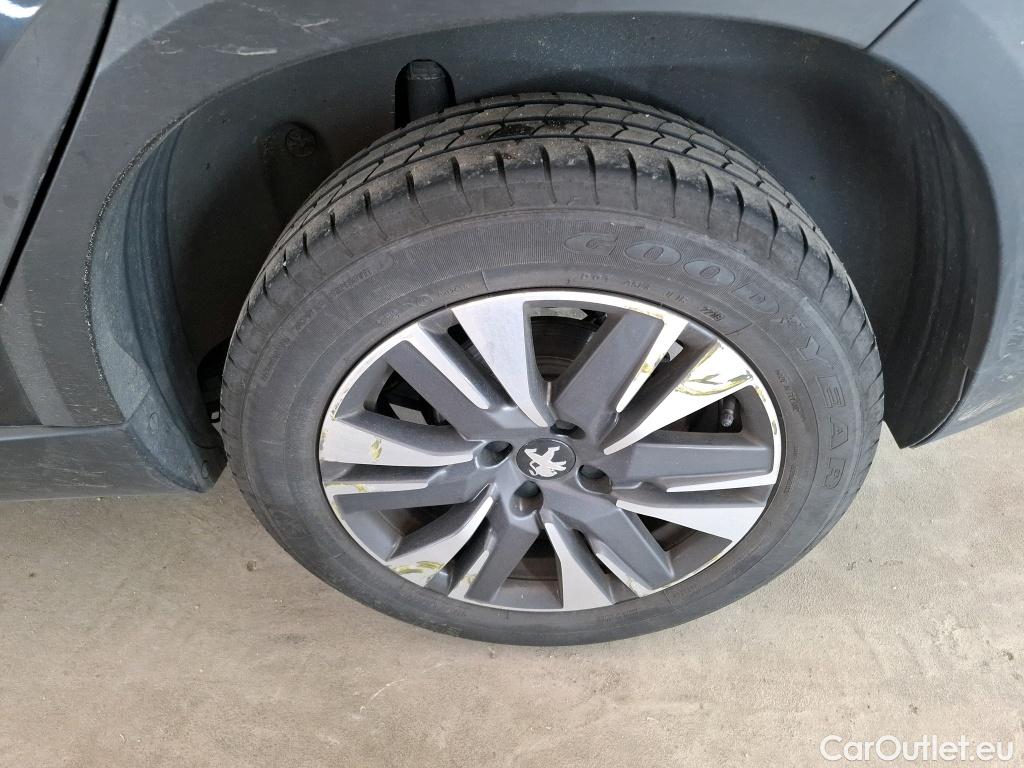  Peugeot  2008  Allure Business 1.2 PureTech 110CV BVM5 E6 #14