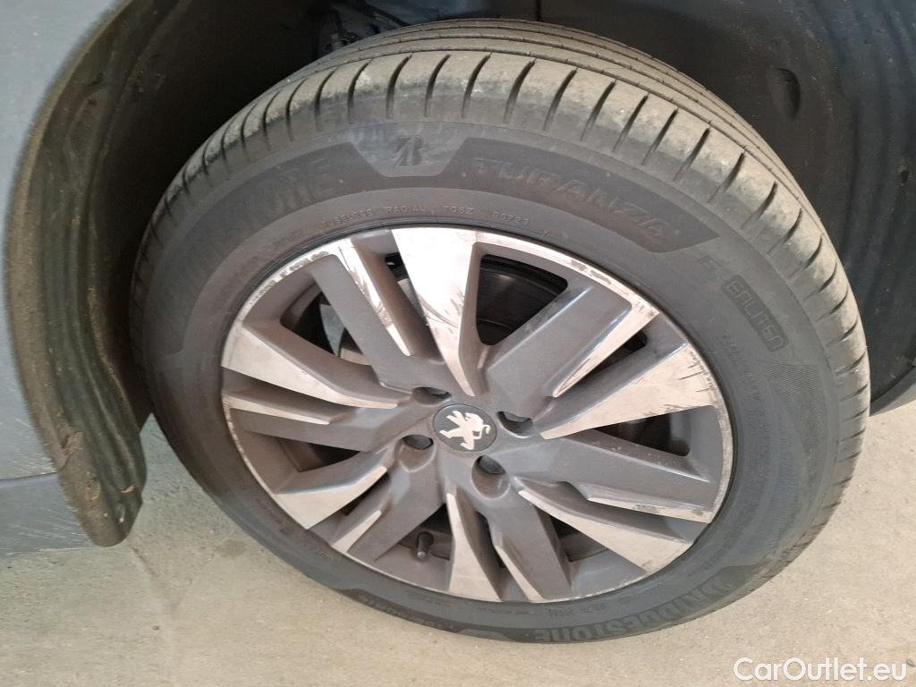  Peugeot  2008  Allure Business 1.2 PureTech 110CV BVM5 E6 #10
