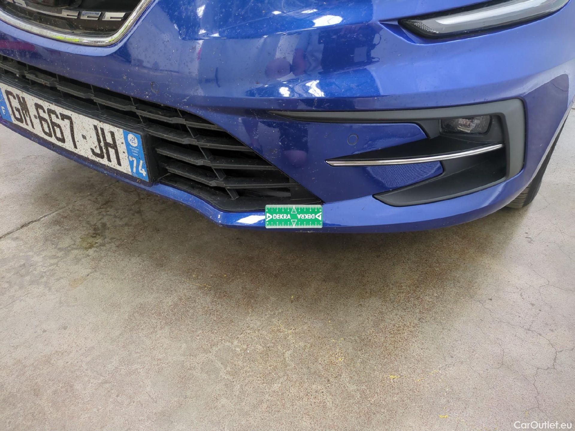  Renault  Megane  IV Berline 5 ptes. Techno 1.5 dCi 115CV BVA7 E6d #17