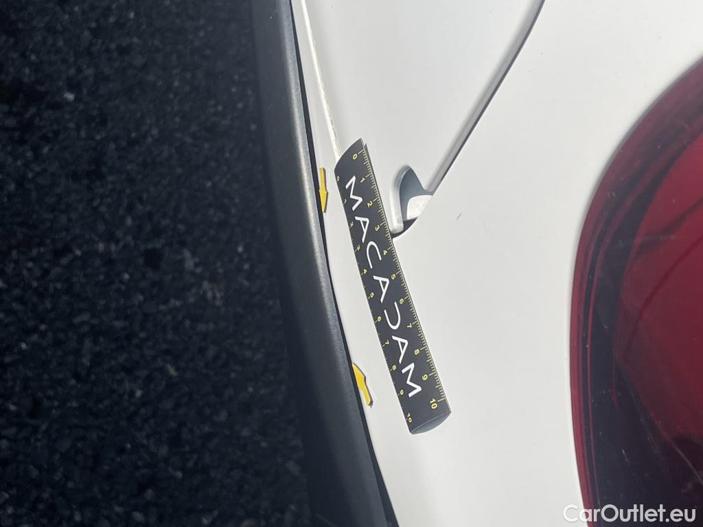  Citroen  C3  Société Feel 1.2 PureTech 80CV BVM5 E6d #2