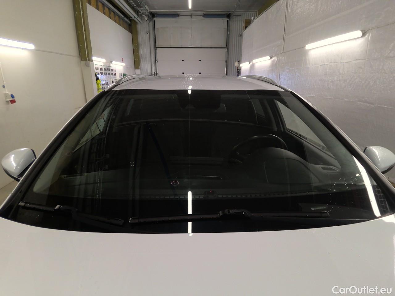  KIA  Cee'd ceed SW 1.6PHEV Advance 5d #10