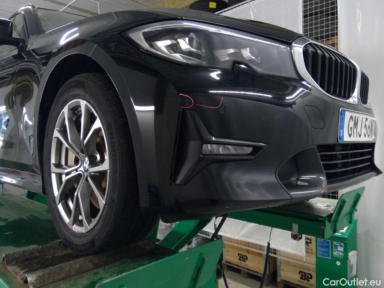  Bmw  Serie 3 330e Touring xDrive Connec.Aut #3