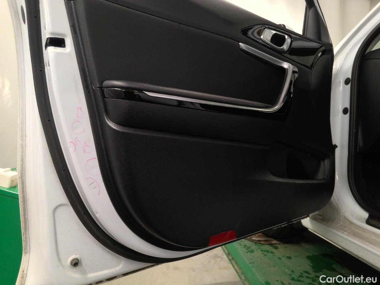  KIA  Cee'd ceed SW 1.6PHEV Advance 5d #4