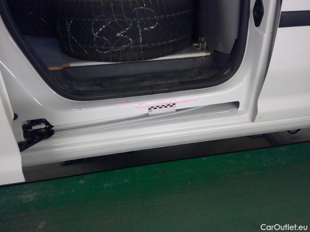  Volkswagen  Caddy  TDI 110 Maxi Aut. #28