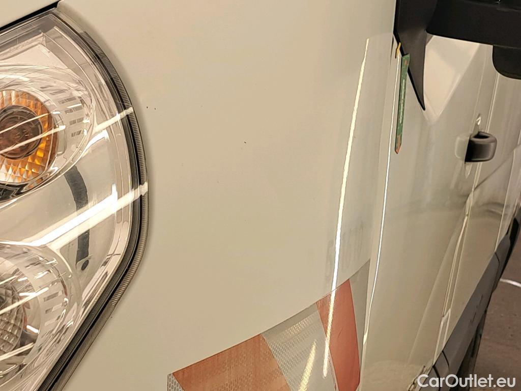  Renault  Master RENAULT  VU 4p Fourgon CA GCf TracF3500 L2H2 Energy dCi135 #16