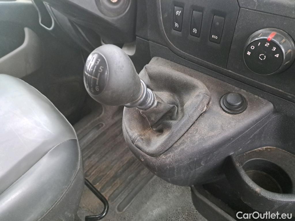  Renault  Master RENAULT  VU 4p Fourgon CA GCf TracF3500 L2H2 Energy dCi135 #67
