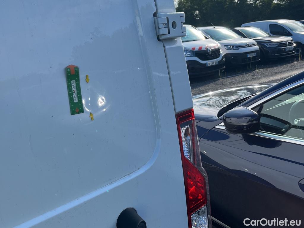  Renault  Master  III Fourgon L2H2 3 5 Grand Confort dCi 135CV BVM6 E6dT #8