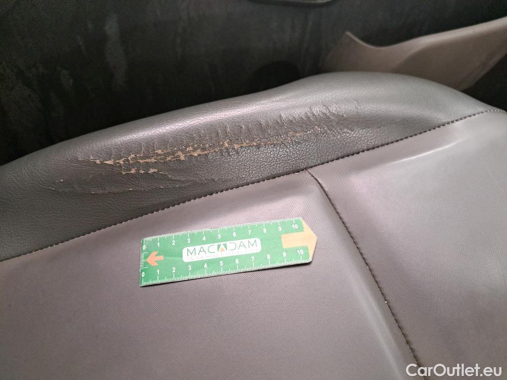  Renault  Master RENAULT  VU 4p Fourgon CA GCf TracF3500 L2H2 Energy dCi135 #64