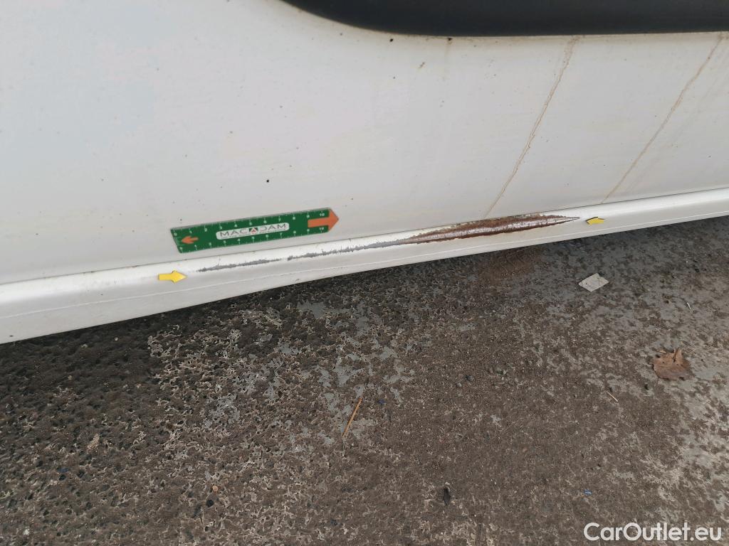  Renault  Master RENAULT  VU 4p Fourgon CA GCf TracF3500 L2H2 Energy dCi135 #44