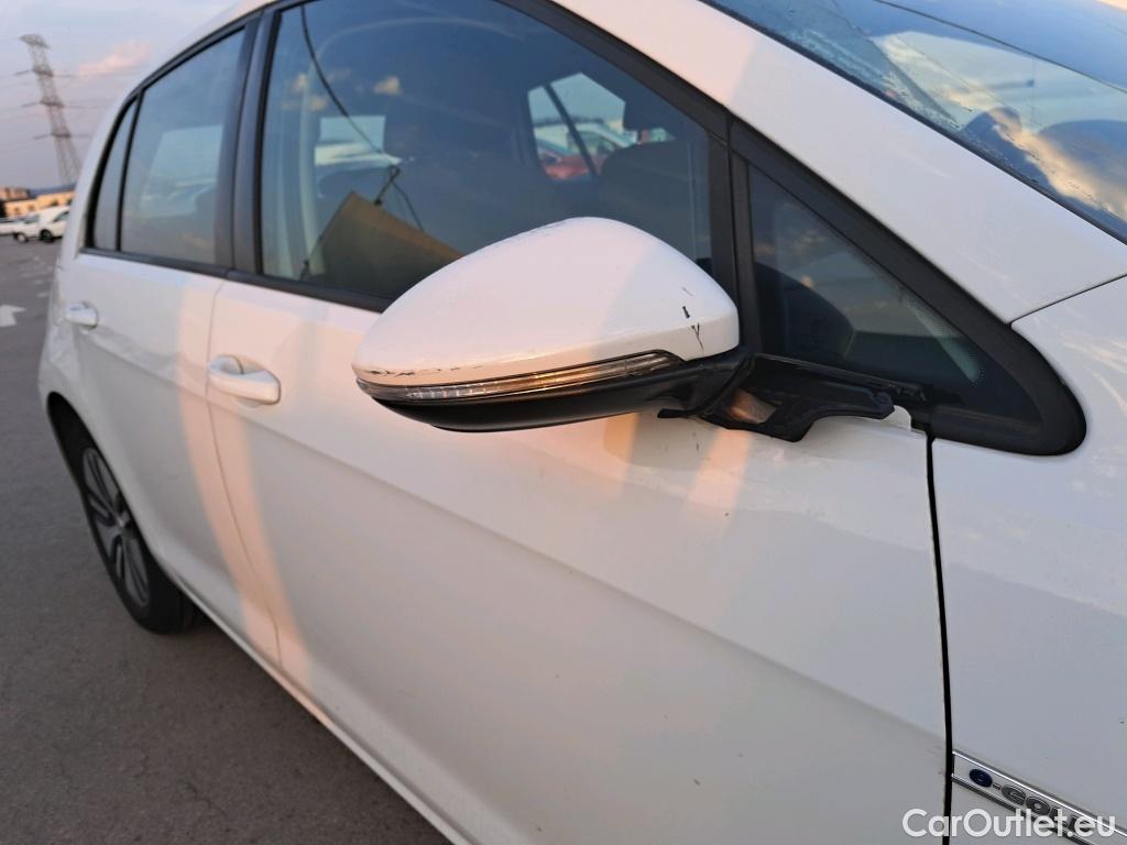  Volkswagen  Golf  VII Berlina e-35kWh #1