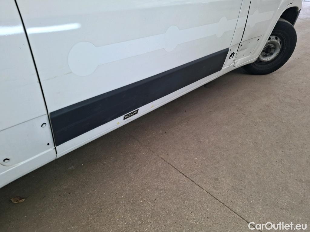  Citroen  Jumper CITROEN  / 2014 / 4P / Fourgon tôlé 33 L2H2 BlueHDi 120 S&S BVM6 Club #40
