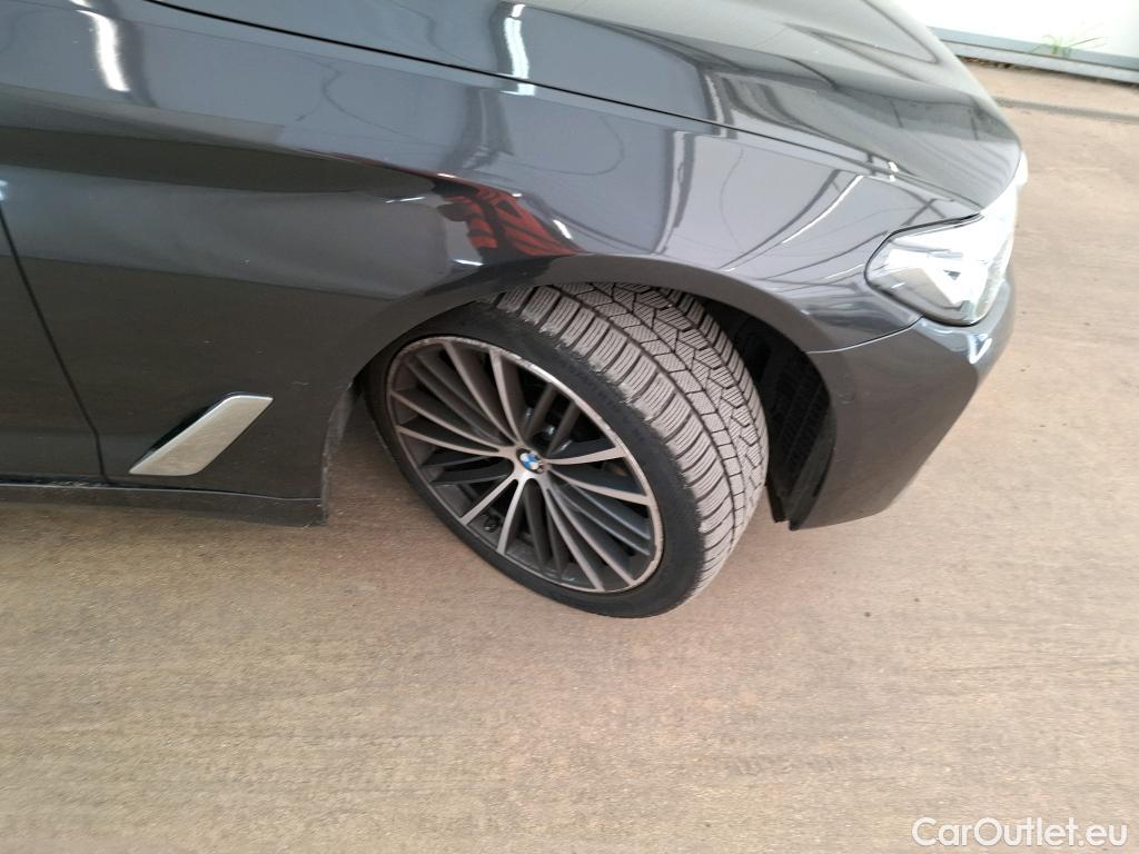  Bmw  Serie 5 BMW Série 5 Touring / 2020 / 5P / Break 530dA 286ch Business Design #27