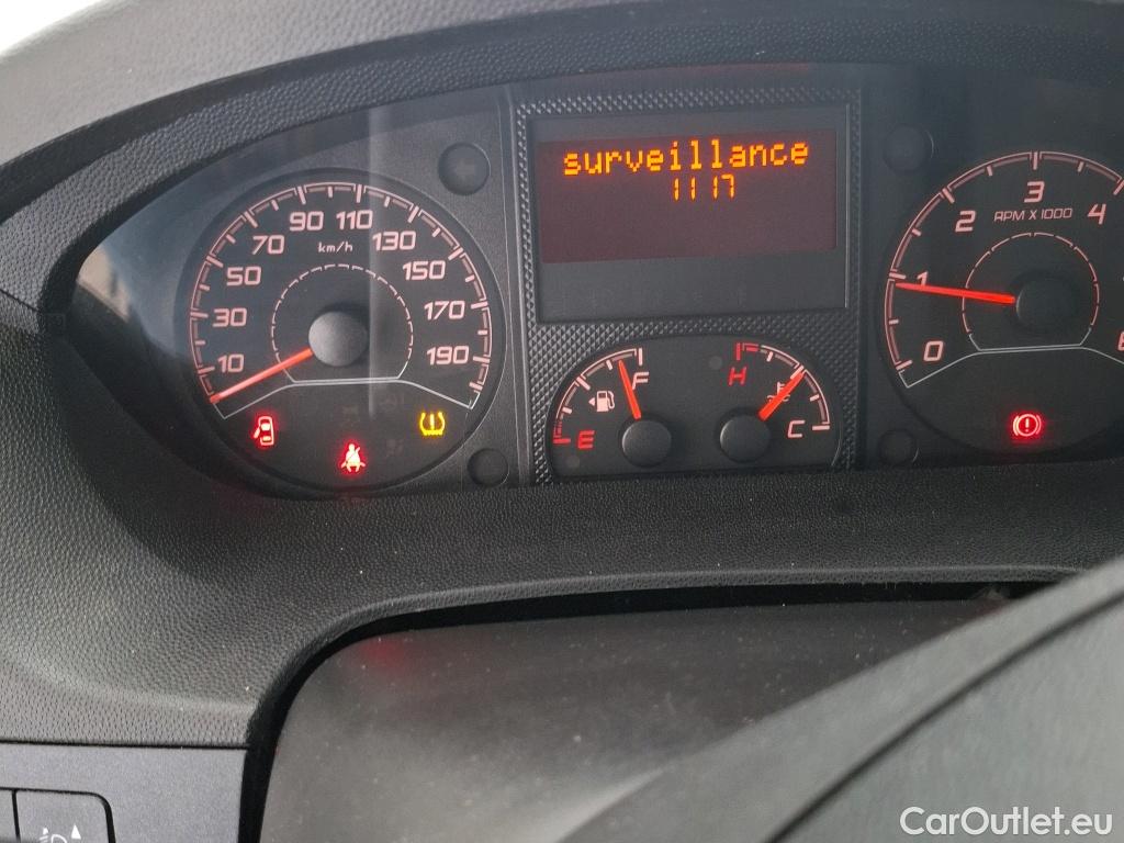  Citroen  Jumper CITROEN  / 2014 / 4P / Fourgon tôlé 33 L2H2 BlueHDi 120 S&S BVM6 Club #63