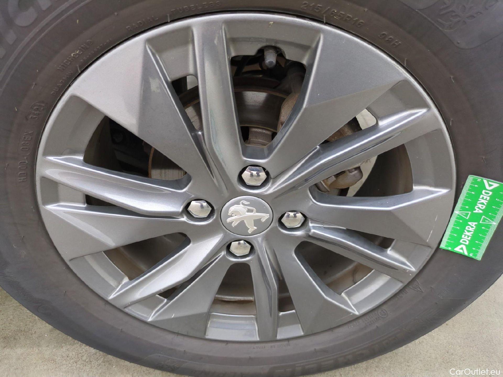  Peugeot  2008  Active Business 1.2 PureTech 130CV BVM6 E6d #7
