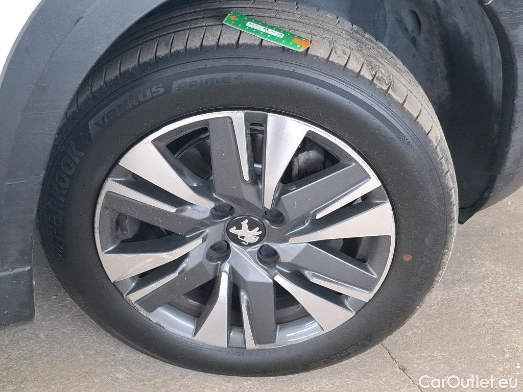  Peugeot  2008  Allure Business 1.2 PureTech 130CV BVM6 E6dT #30