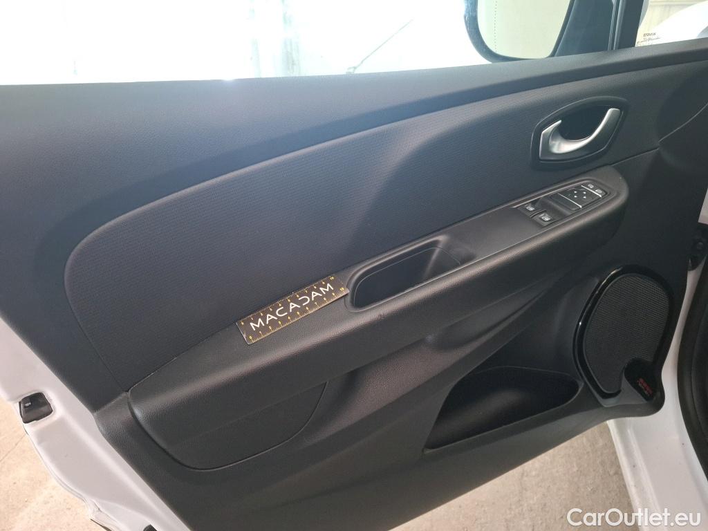  Renault  Clio  IV Air MediaNav 1.5 dCi 75CV BVM5 E6 #22