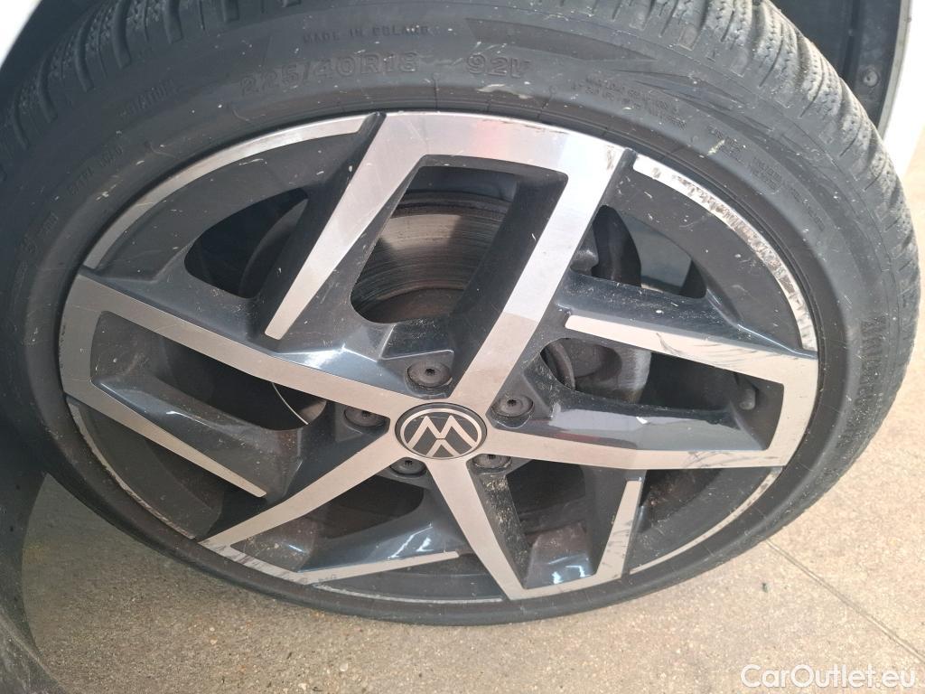  Volkswagen  Golf  VIII Berline Style 1st 1.5 TSI 130CV BVM6 E6d #8