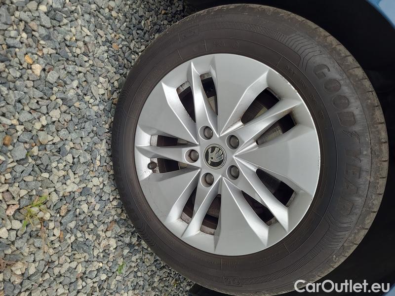  Skoda  Octavia  Combi (NX3)(2020) Oct.Combi 1.0TSI 81 Ambition #13