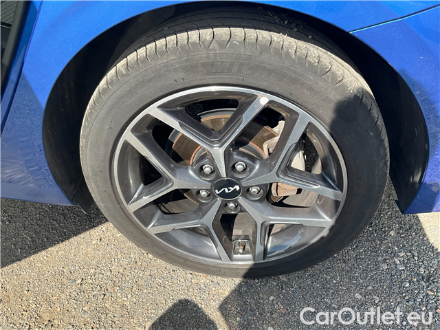  KIA  Cee'd Ceed SW 1.5 T-GDI 118 Top #12