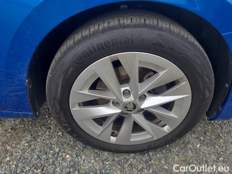  Skoda  Octavia  Combi (NX3)(2020) Oct.Combi 1.5TSI 110 Style #18