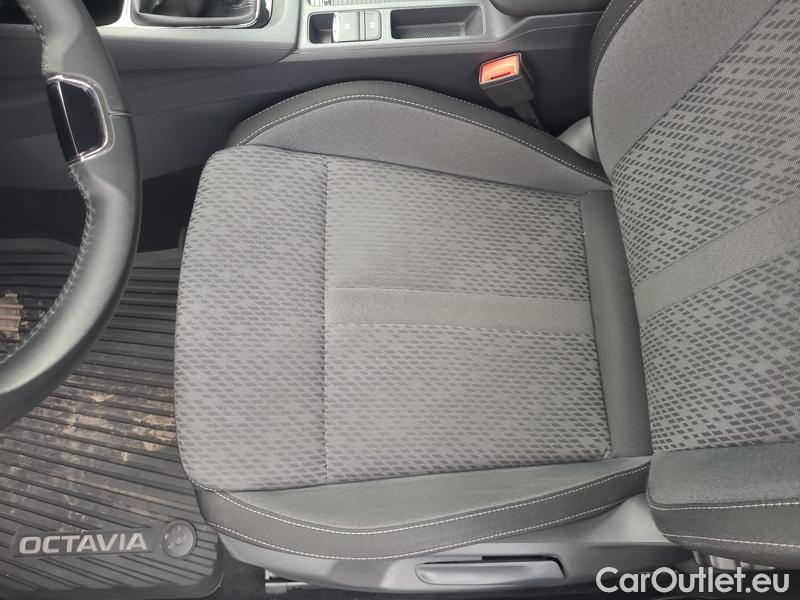  Skoda  Octavia  Combi (NX3)(2020) Oct.Combi 1.5TSI 110 Style #14
