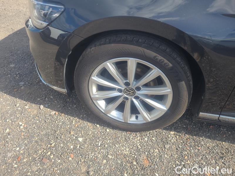  Volkswagen  Passat  Variant (CB5) (2019) Pas.Var.2.0TDI 110 Elegance AT #14