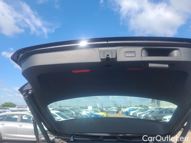  Volkswagen  Passat  Variant (CB5) (2019) Pas.Var.2.0TDI 110 Elegance AT #20