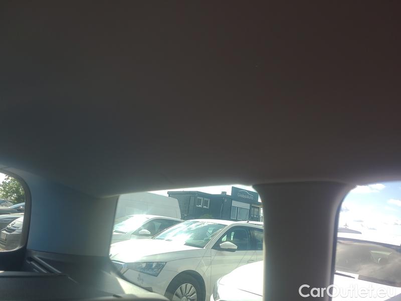  Volkswagen  Passat  Variant (CB5) (2019) Pas.Var.2.0TDI 110 Elegance AT #19