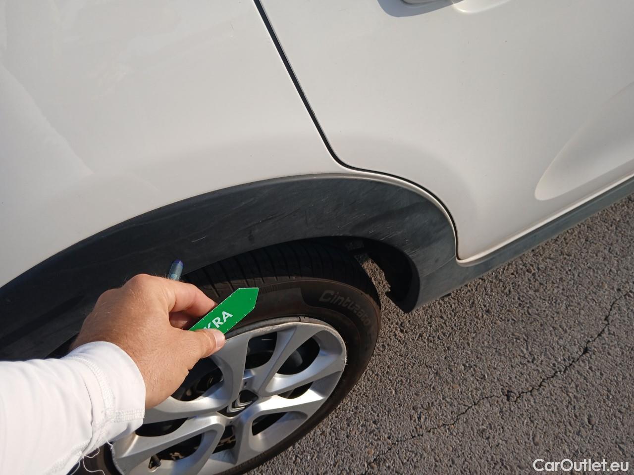  Citroen  C3  Live Pack 1.5 BlueHDi 100CV MT6 E6d #23