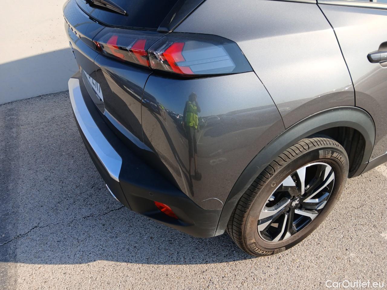  Peugeot  2008  Allure Pack 1.2 PureTech 130CV AT8 E6d #14