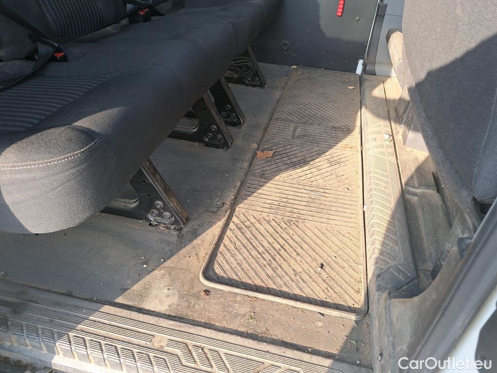  Ford  Transit FORD  VU 4p 6G combi 330 96kW L2H2 Mixta Trend Delantera #31