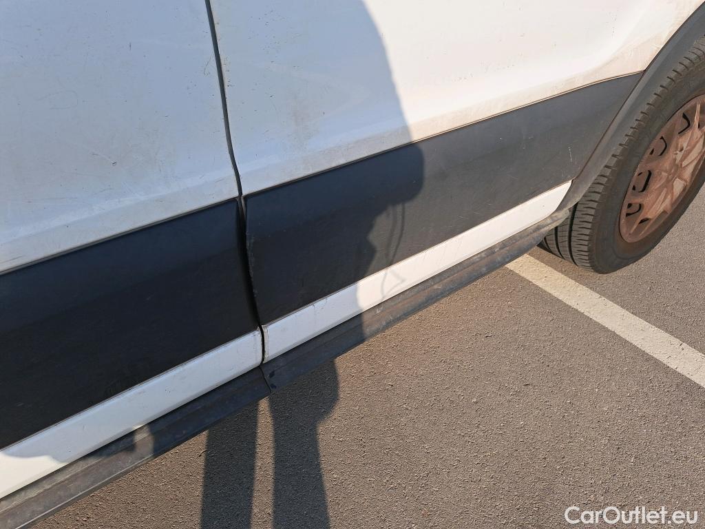  Ford  Transit FORD  VU 4p 6G combi 330 96kW L2H2 Mixta Trend Delantera #49