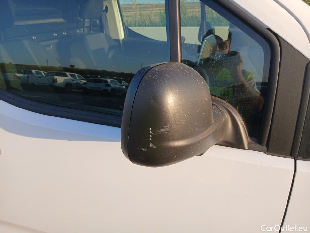  Peugeot  Partner PEUGEOT  / 2018 / 4P / furgón derivado de turismo Standard 600kg BlueHDi 73kW #21